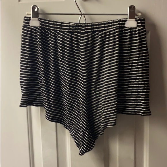 Striped Flowy Shorts - Picture 2 of 4